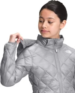 The North Face Thermoball Eco Hoodie - Girls 2022 -Ski Equipment Store 3077823NF0A5GC6 A91 modelhood3 1